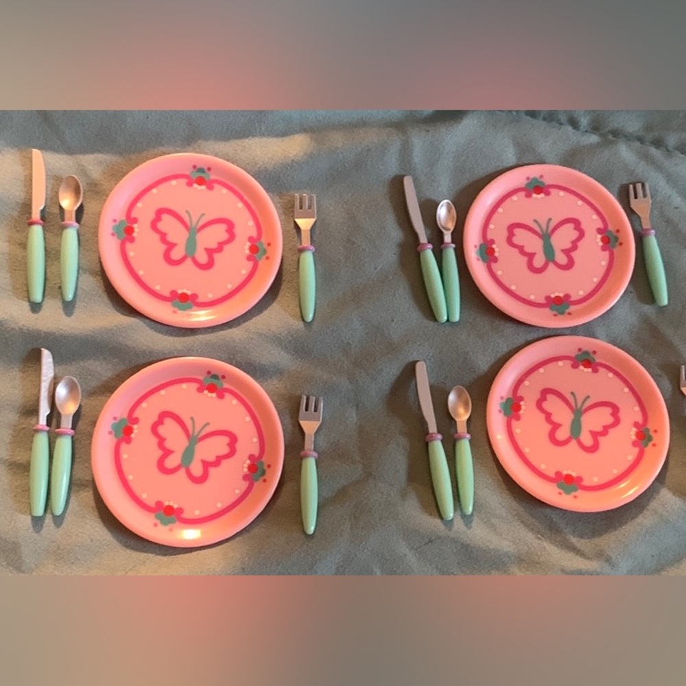 Vintage 1996 TYCO Kitchen Littles (4 sets) as shown 4 pc place settings $20